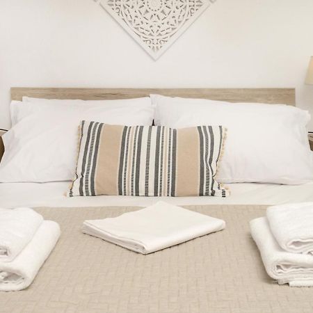 Sand Rooms To Let Nea Roda Buitenkant foto