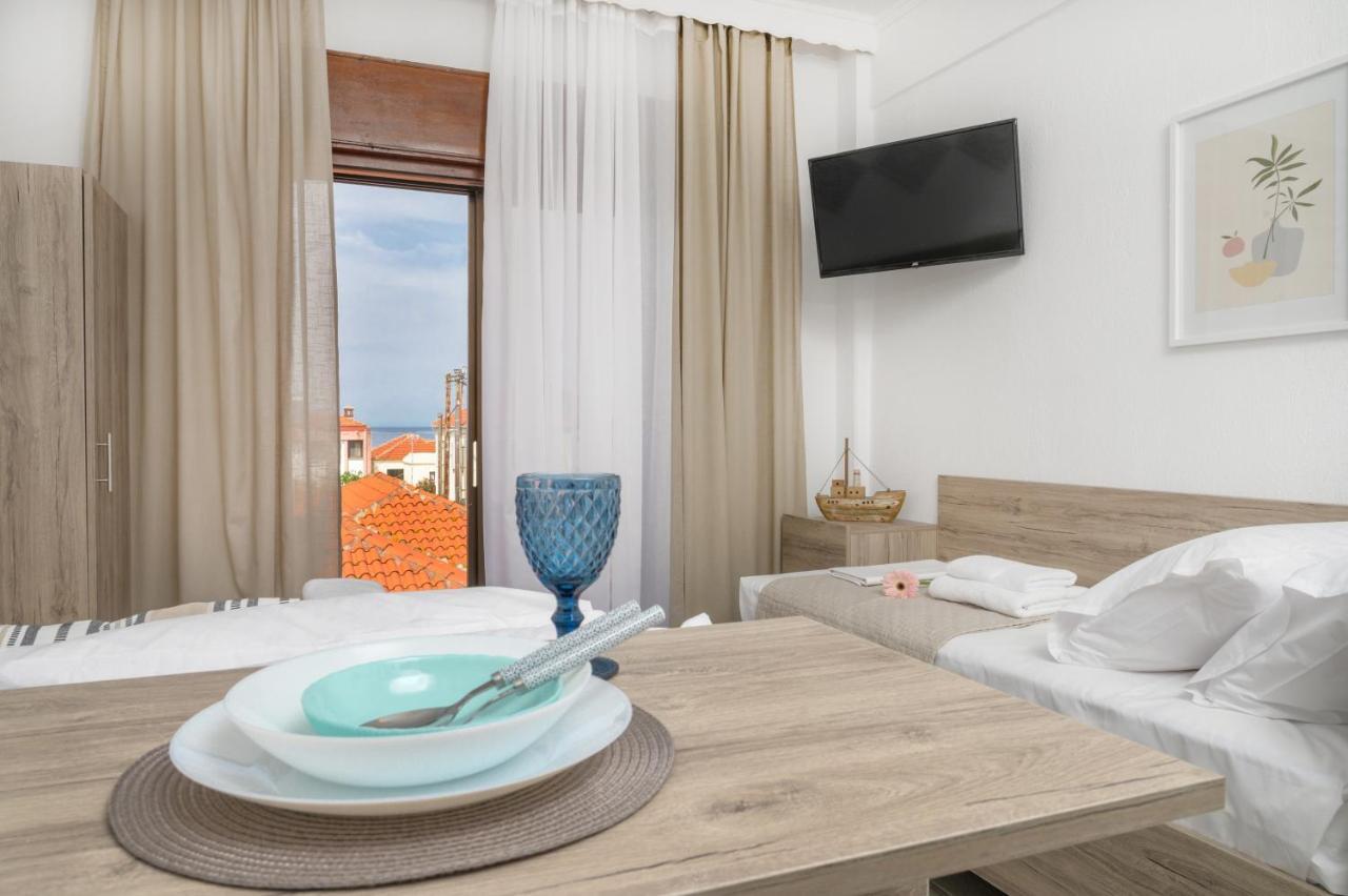 Sand Rooms To Let Nea Roda Buitenkant foto
