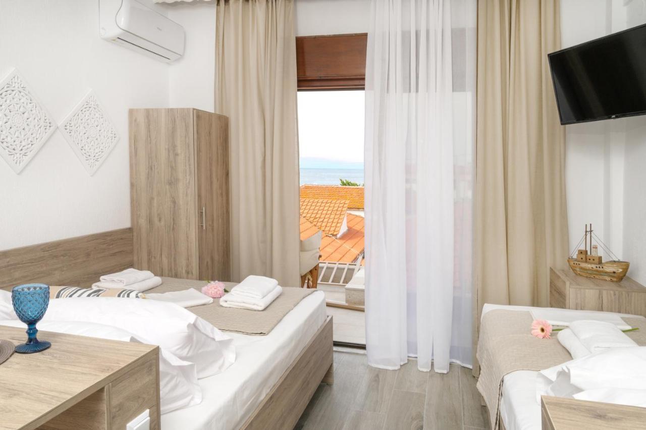 Sand Rooms To Let Nea Roda Buitenkant foto